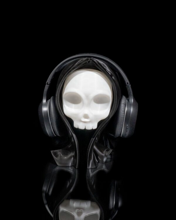 Grinning Reaper Headphone Holder1 d6fac5b900