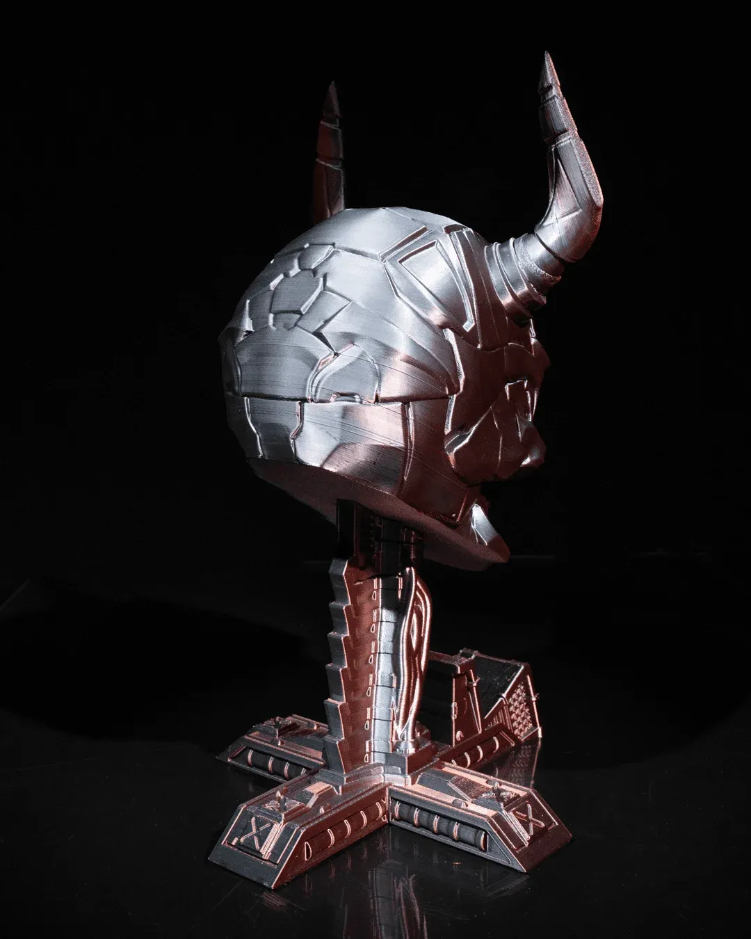 Sci fi Skull Controller and Headphone Holder 4 2940095e7a