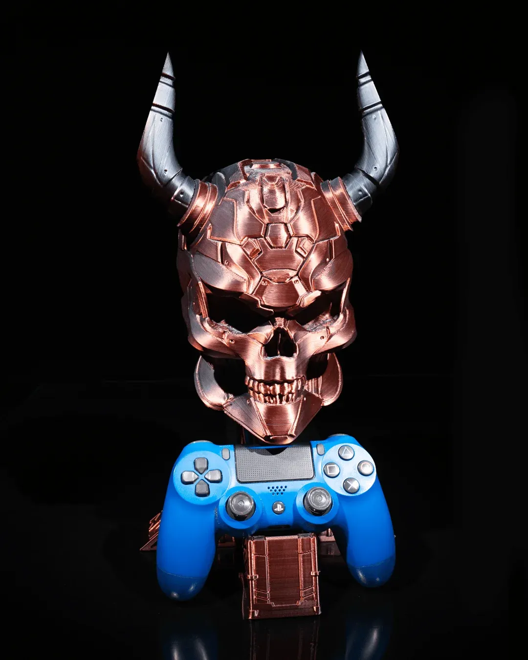 Sci fi Skull Controller and Headphone Holder 8 225d0419a3